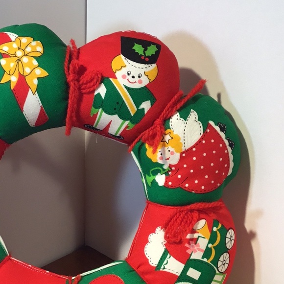 Vintage 12” Handcrafted Christmas Wreath - Picture 3 of 15